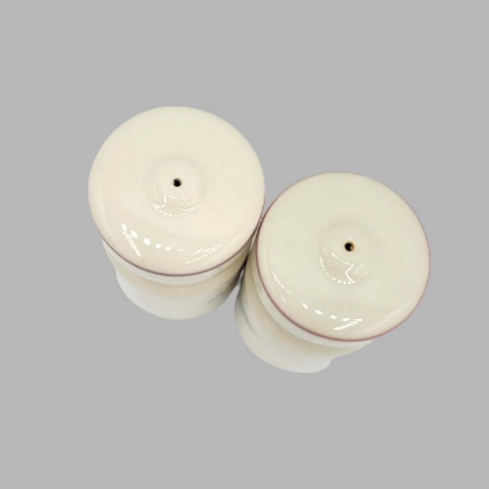 Wedgwood England Roseberry Bone China Pepper Salt Shaker Set Retired Vintage - Picture 5 of 10